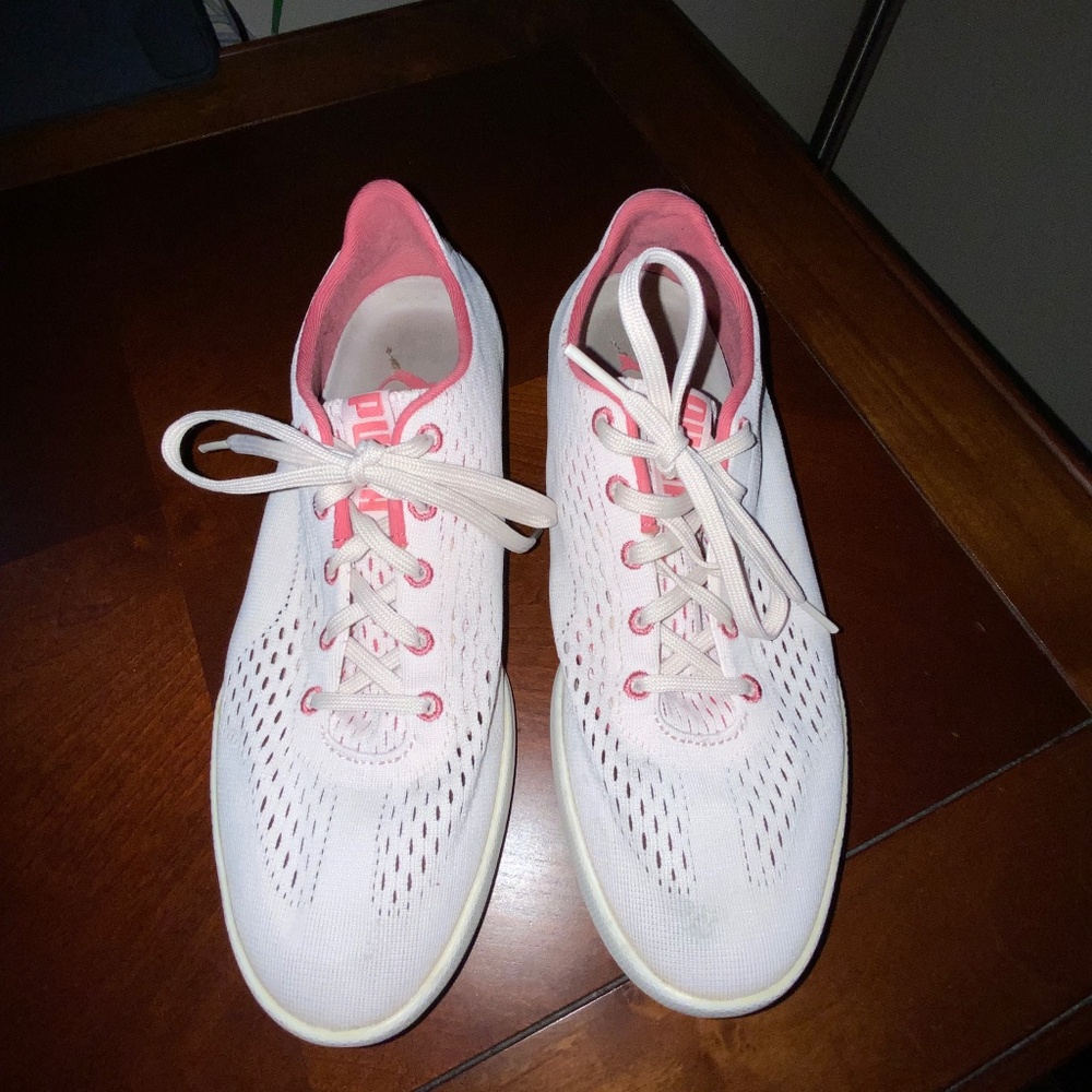 PUMA Ladies Golf Shoes SZ 8